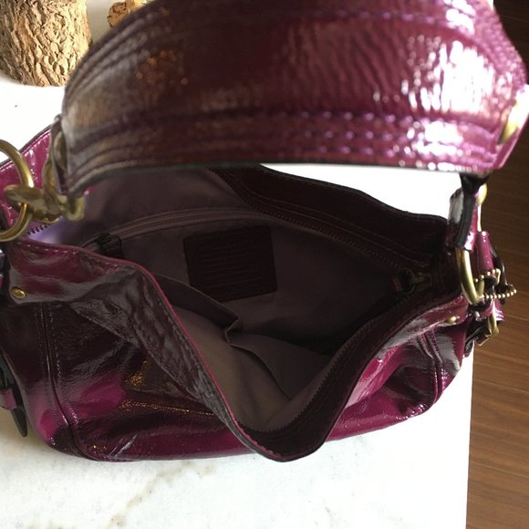 Authentic Coach patent leather plum / purple berry - Picture 12 of 13